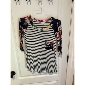 Lemon Tree Blue stripe and floral sleeve top